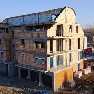 Tuz przed zadaszeniem_5